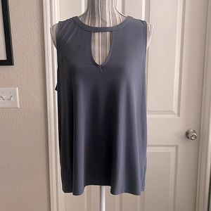 Banana Republic Outlet V-neck sleeveless tank